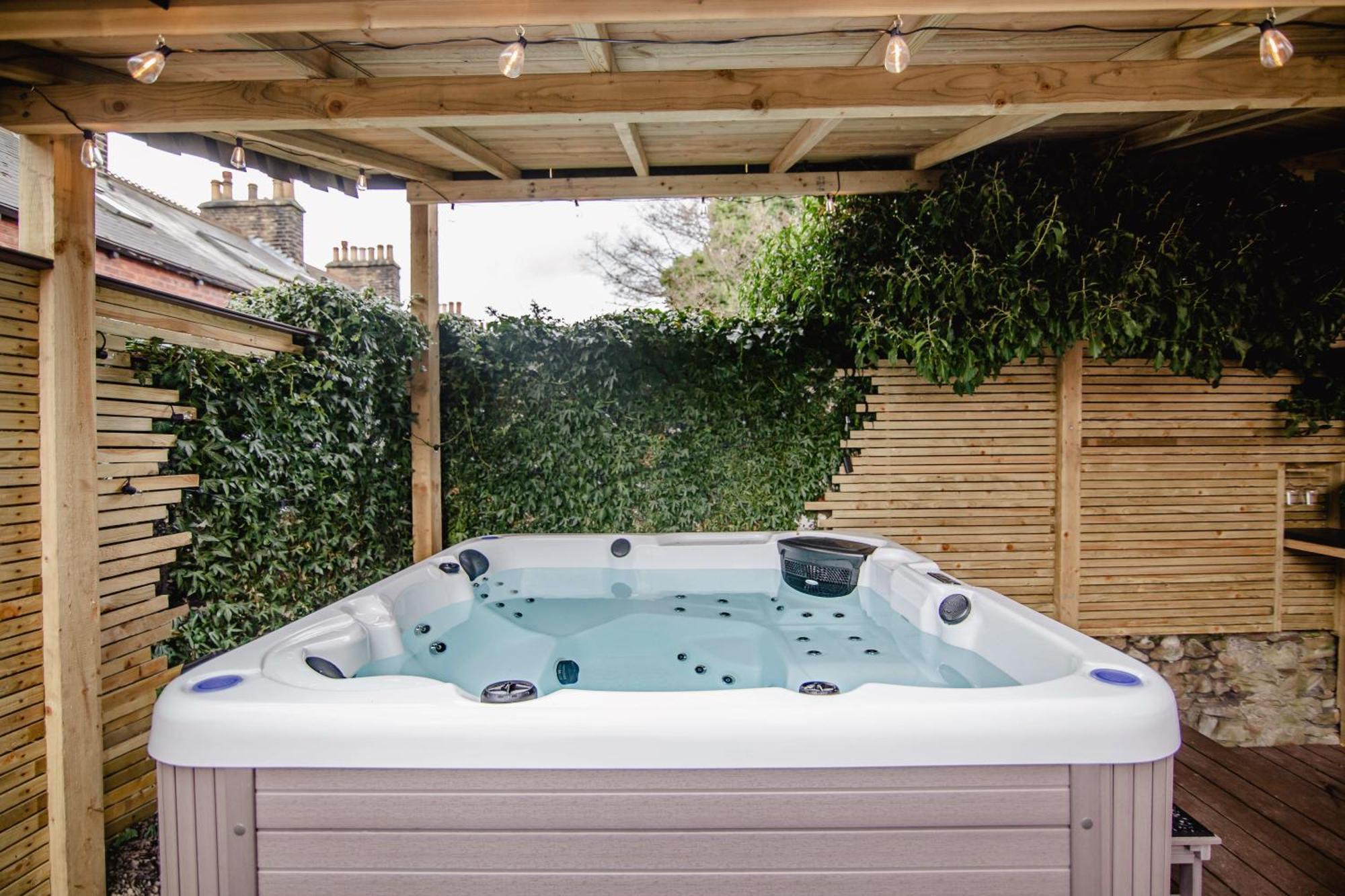 Modern Central Luxury Home With Hot Tub Sauna 11Ppl شيفيلد المظهر الخارجي الصورة